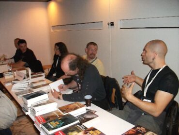 Utopiales 2010. Dédicaces. Vincent Gessler, Jeanne A Debats, Francis Berthelot, Lionel Davoust, China Miéville.