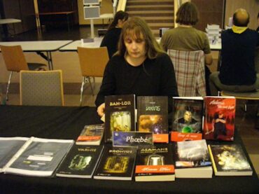 OctoGônes 2011. Au stand auteurs : Phoebé.
